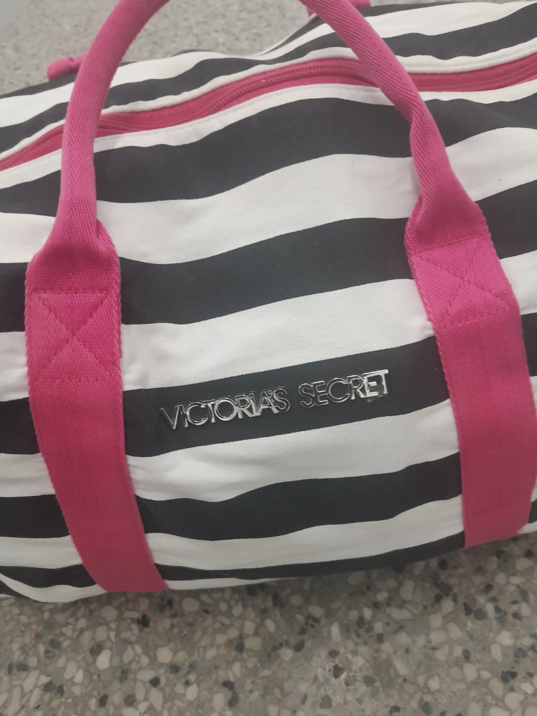 Victoria's Secret Striped Duffle Bag - photo 2