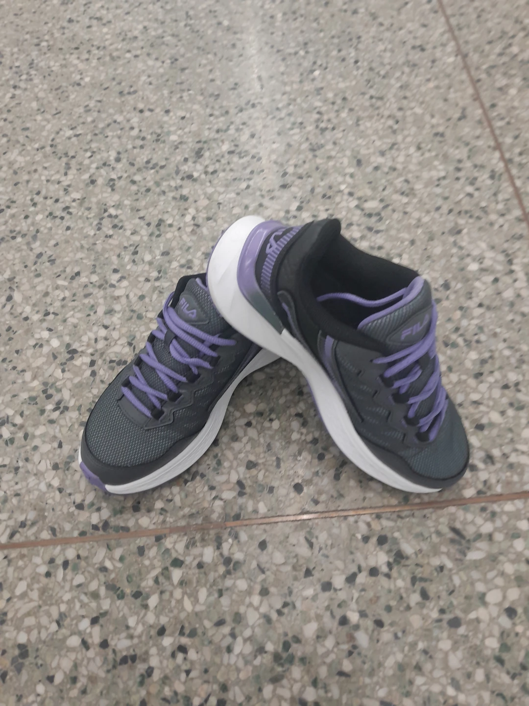 Fila Women's Running Shoes Size 7 - photo 3