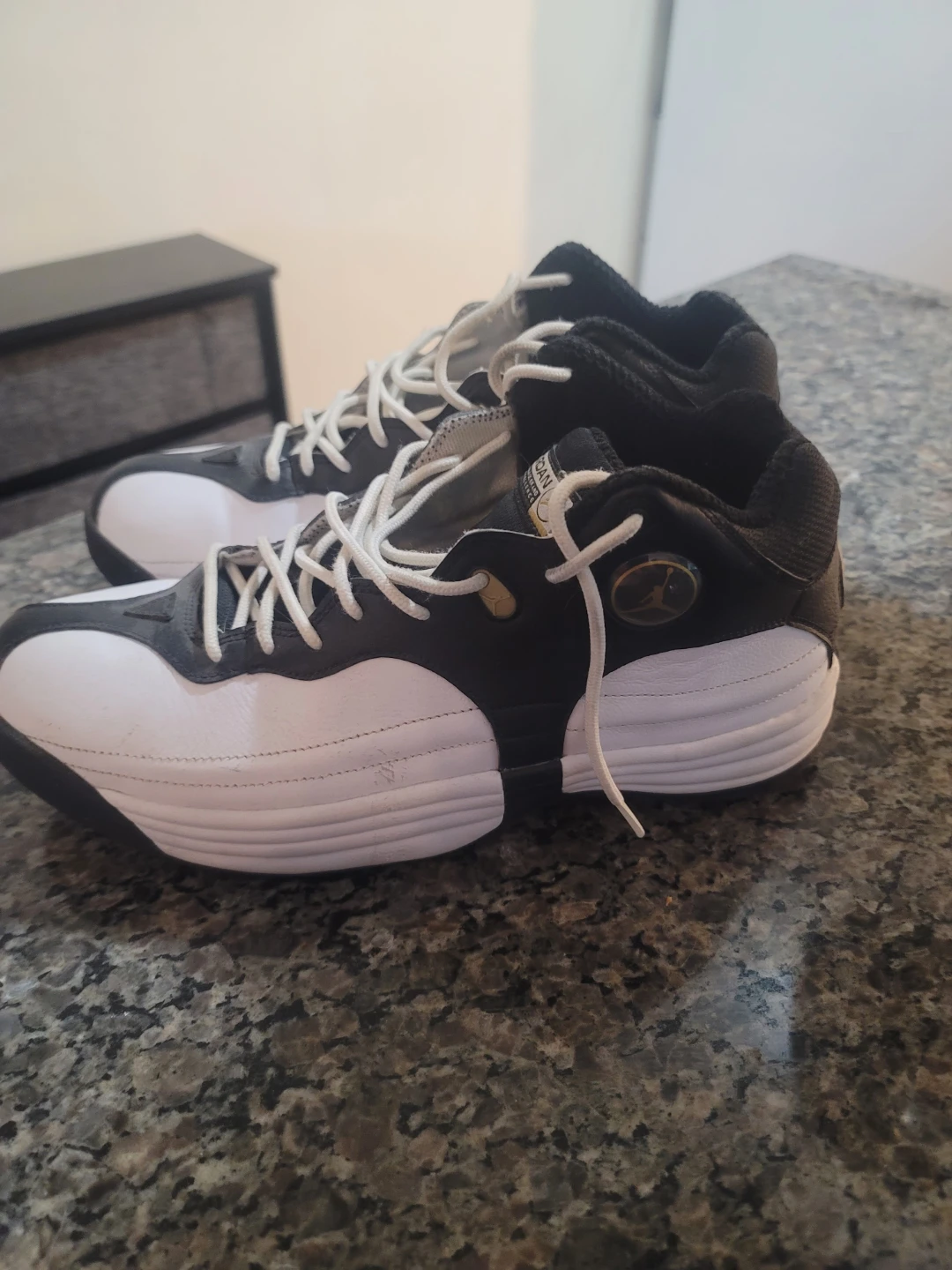 Jordan Jumpman Team 1 Basketball Shoes - photo 2