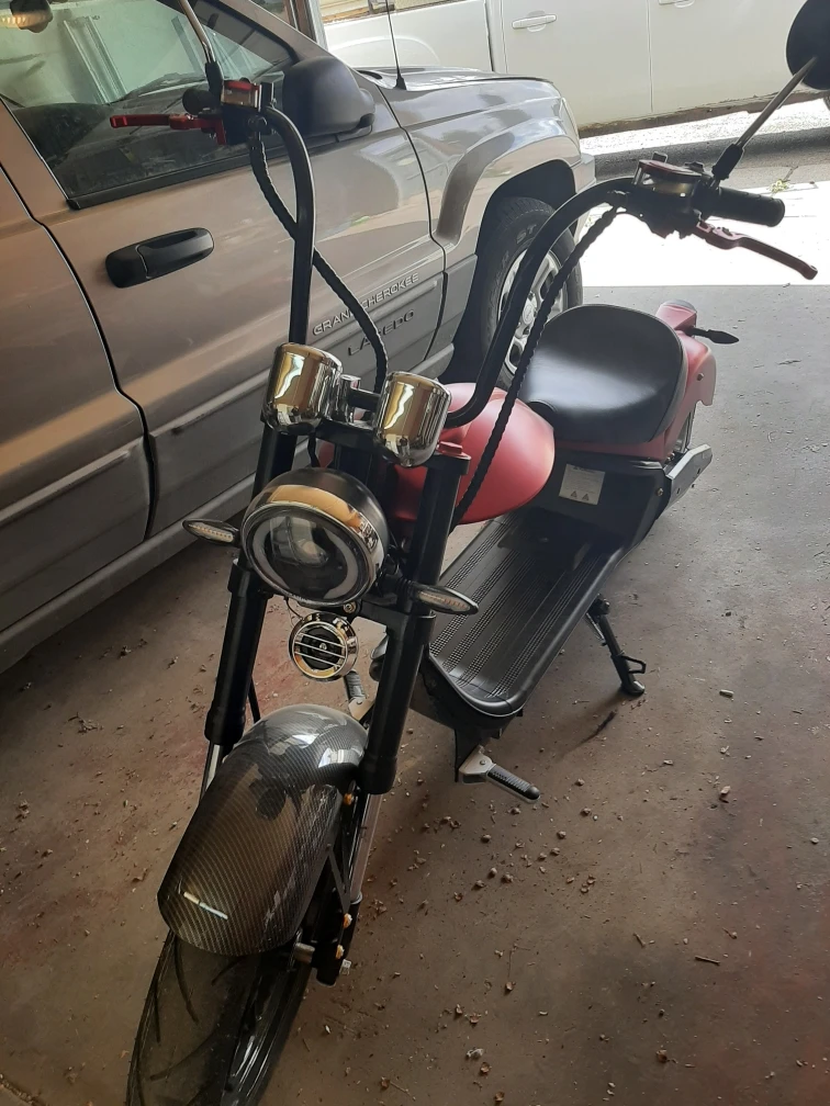 Electric chopper style cruser