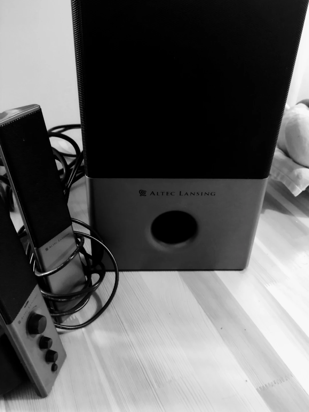 Altec Lansing Boombox & Speakers - photo 2
