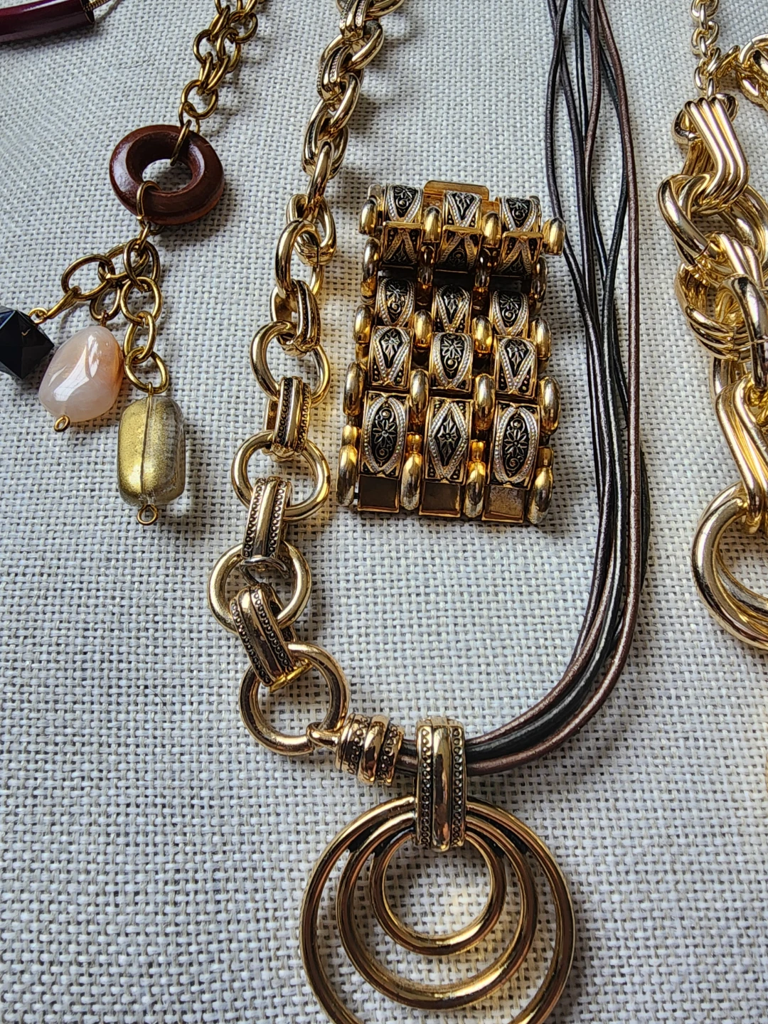 Gold Tone Costume Jewelry Set - photo 2