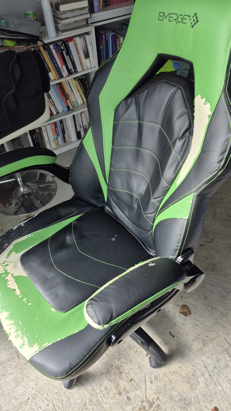 Gaming chair