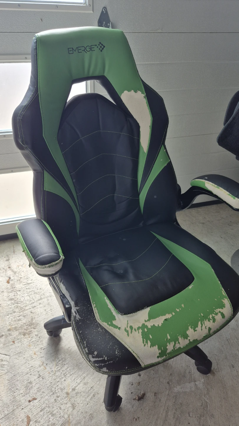 Gaming chair - photo 2