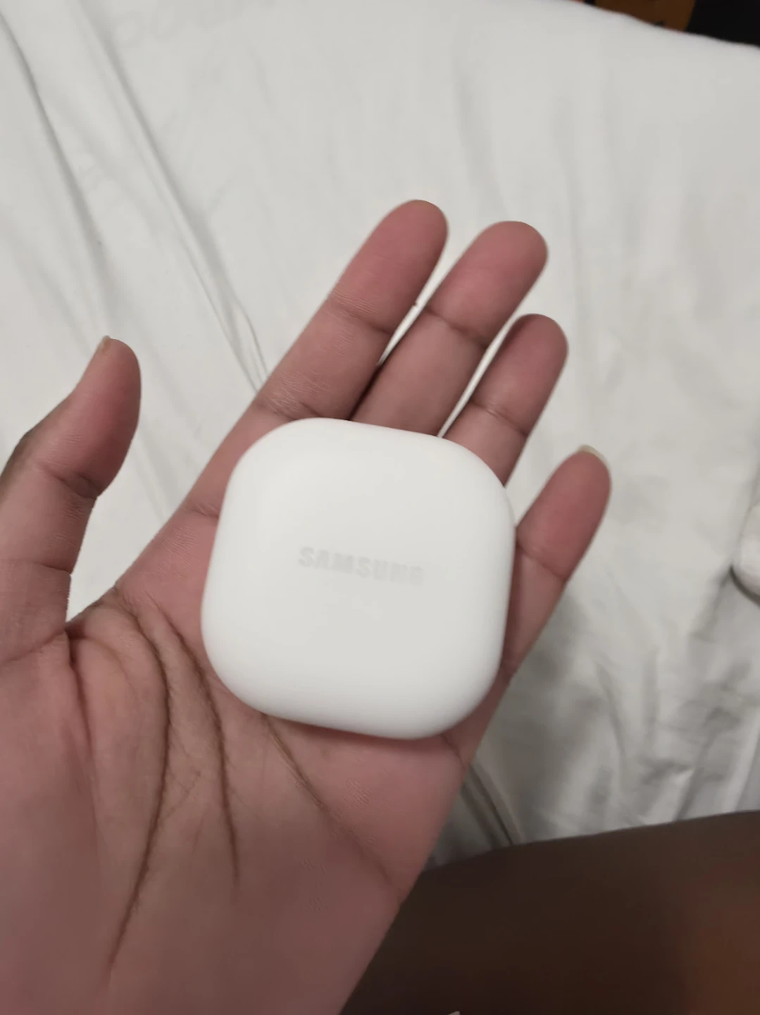 Samsung Galaxy S23 Smartphone and Galaxy Buds2 Pro Earbuds - photo 3