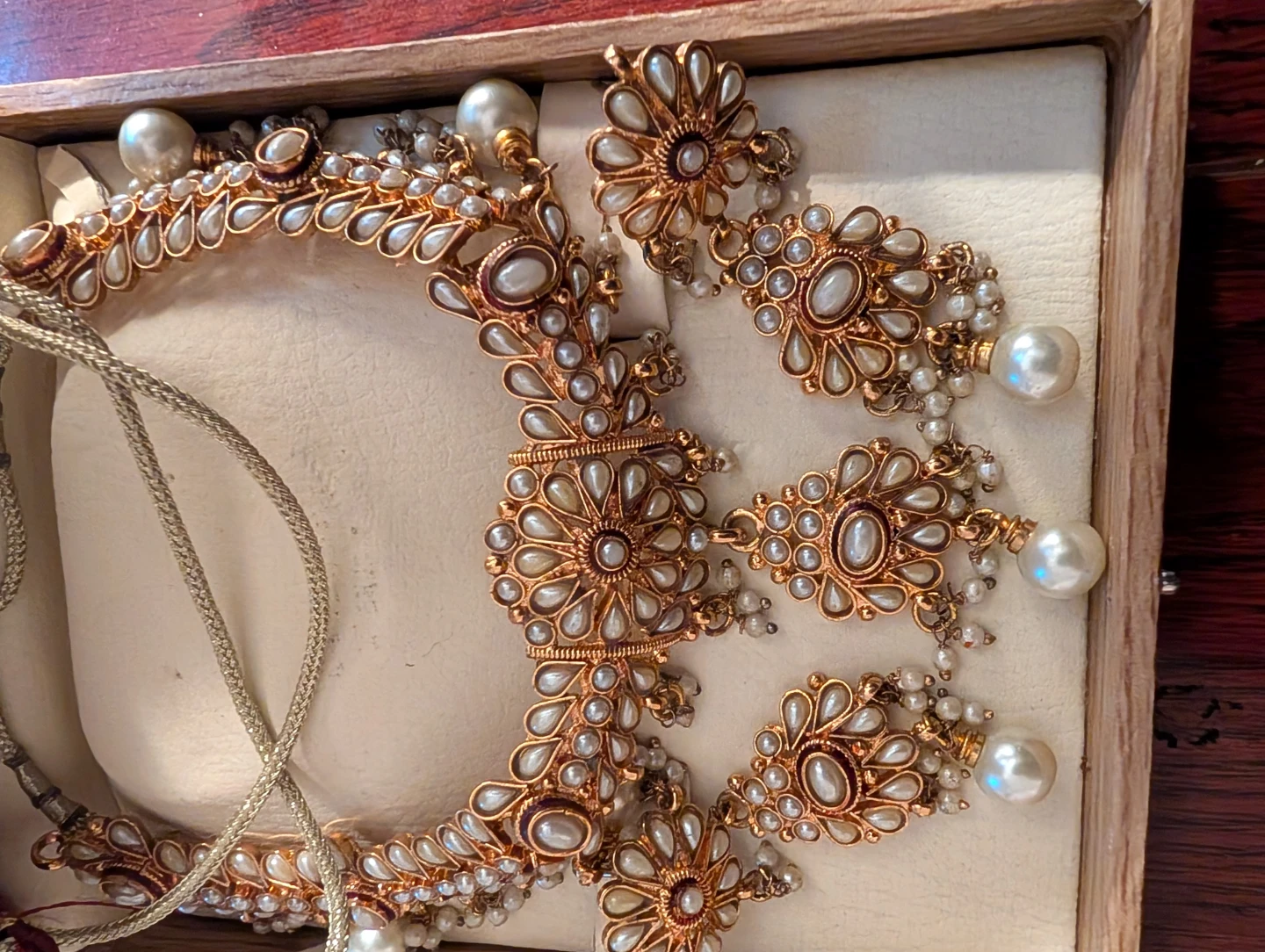 Antique necklace and earring set with pearls - photo 2