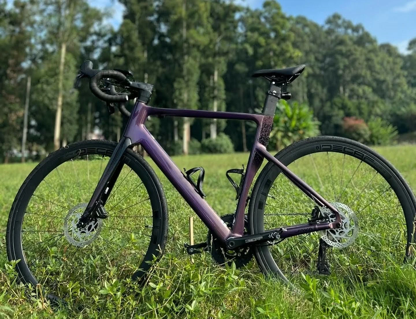 Purple JAVA Road Bike