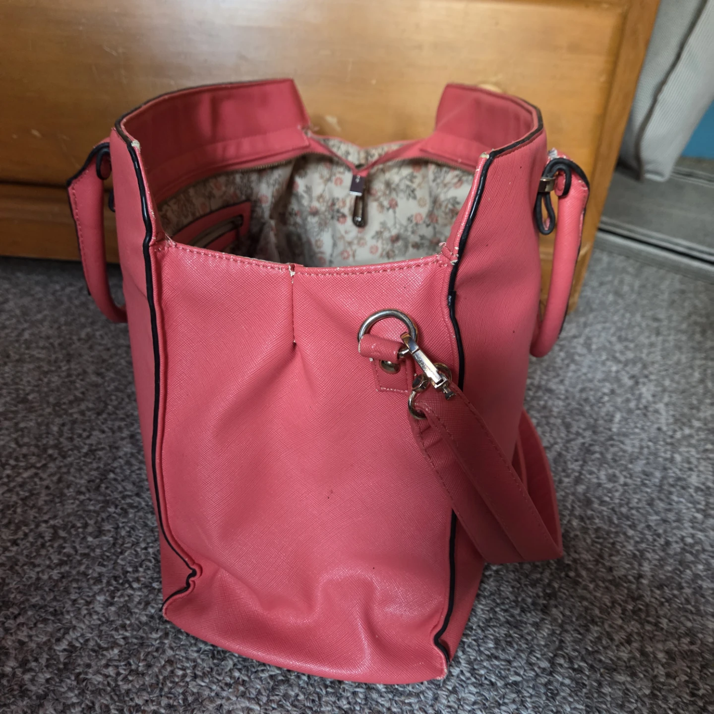 ⚽️ Pink Faux Leather Tote Handbag - photo 4