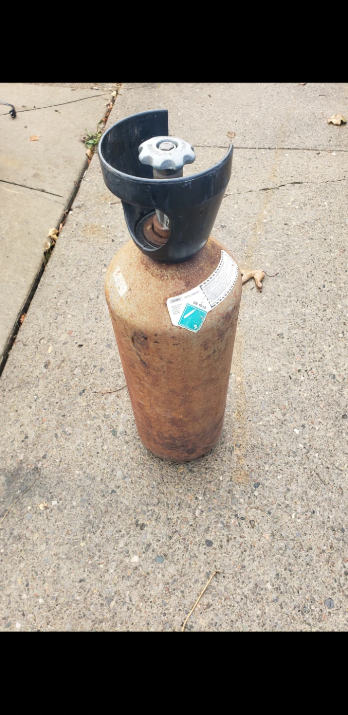 CO2 Tank