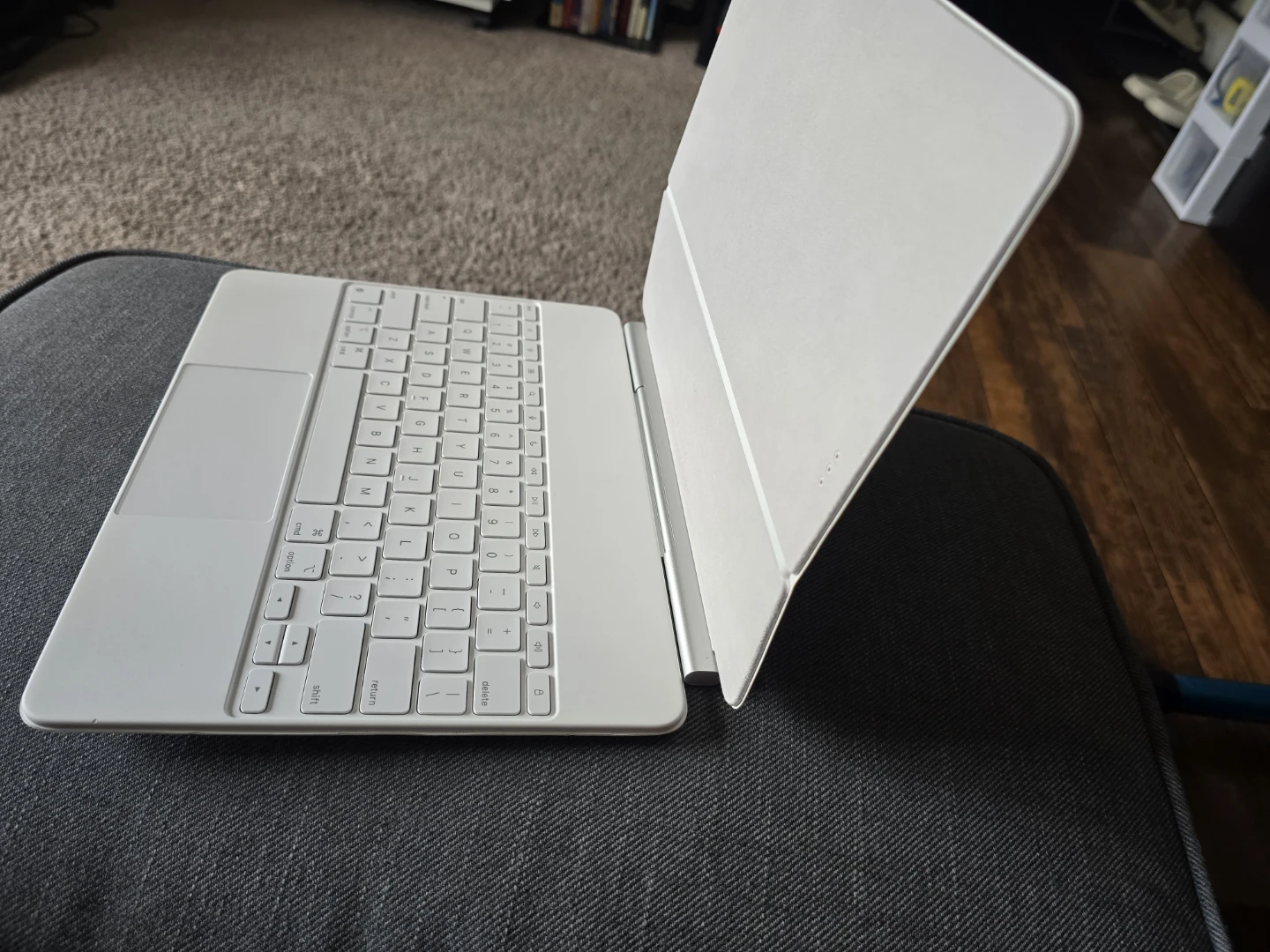 Apple Magic Keyboard for iPad Air 13-inch (M4, M3 and M2) - photo 3