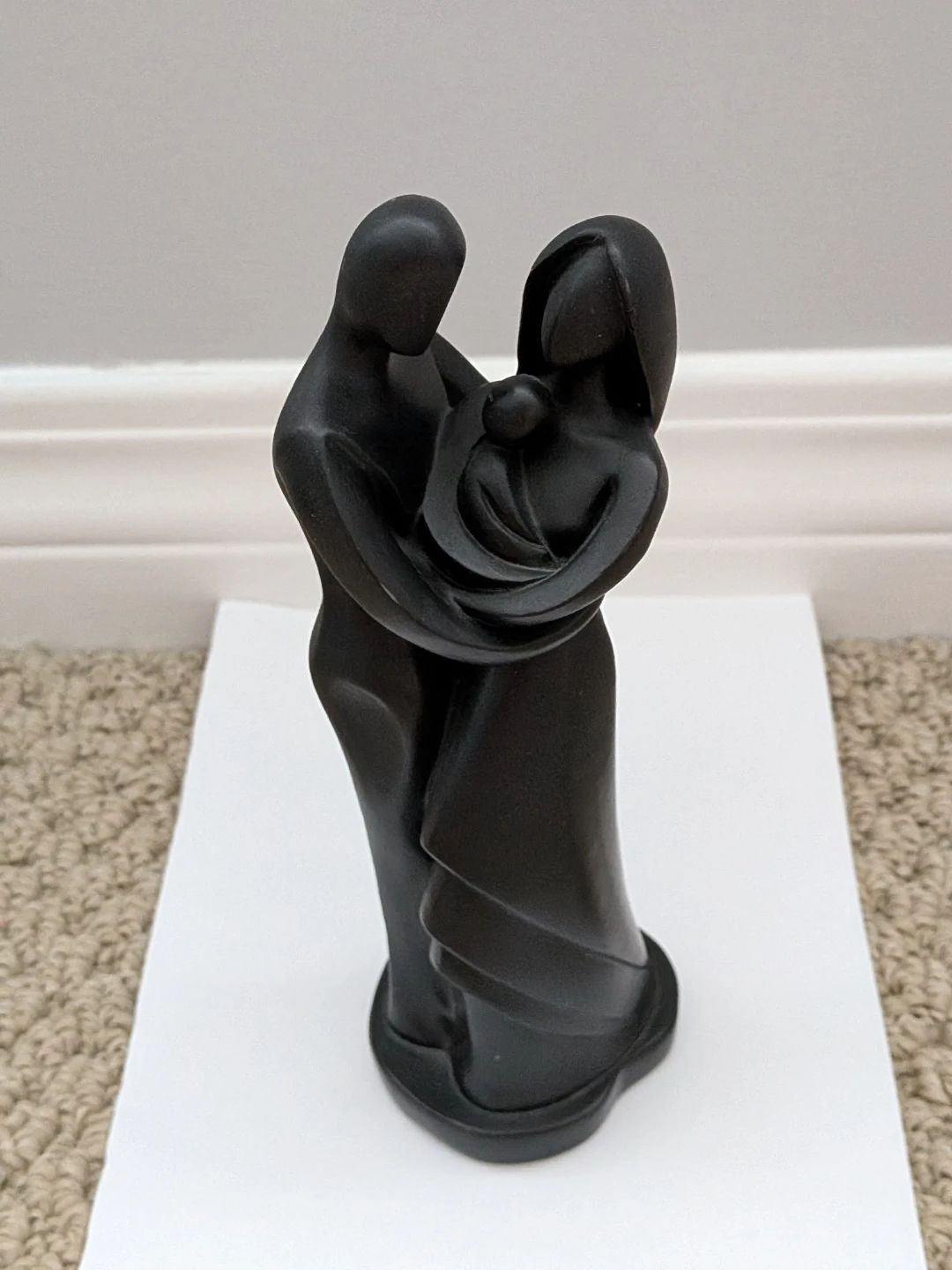Father Mother Child Statue - photo 3