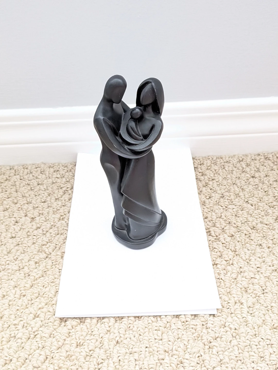Father Mother Child Statue - photo 4