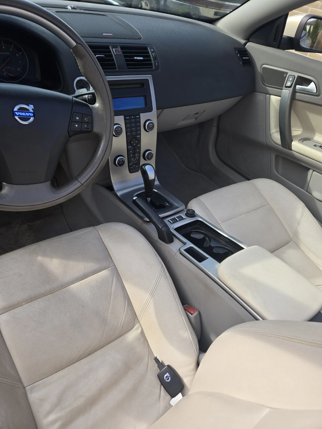 Volvo C70 Convertible - photo 4
