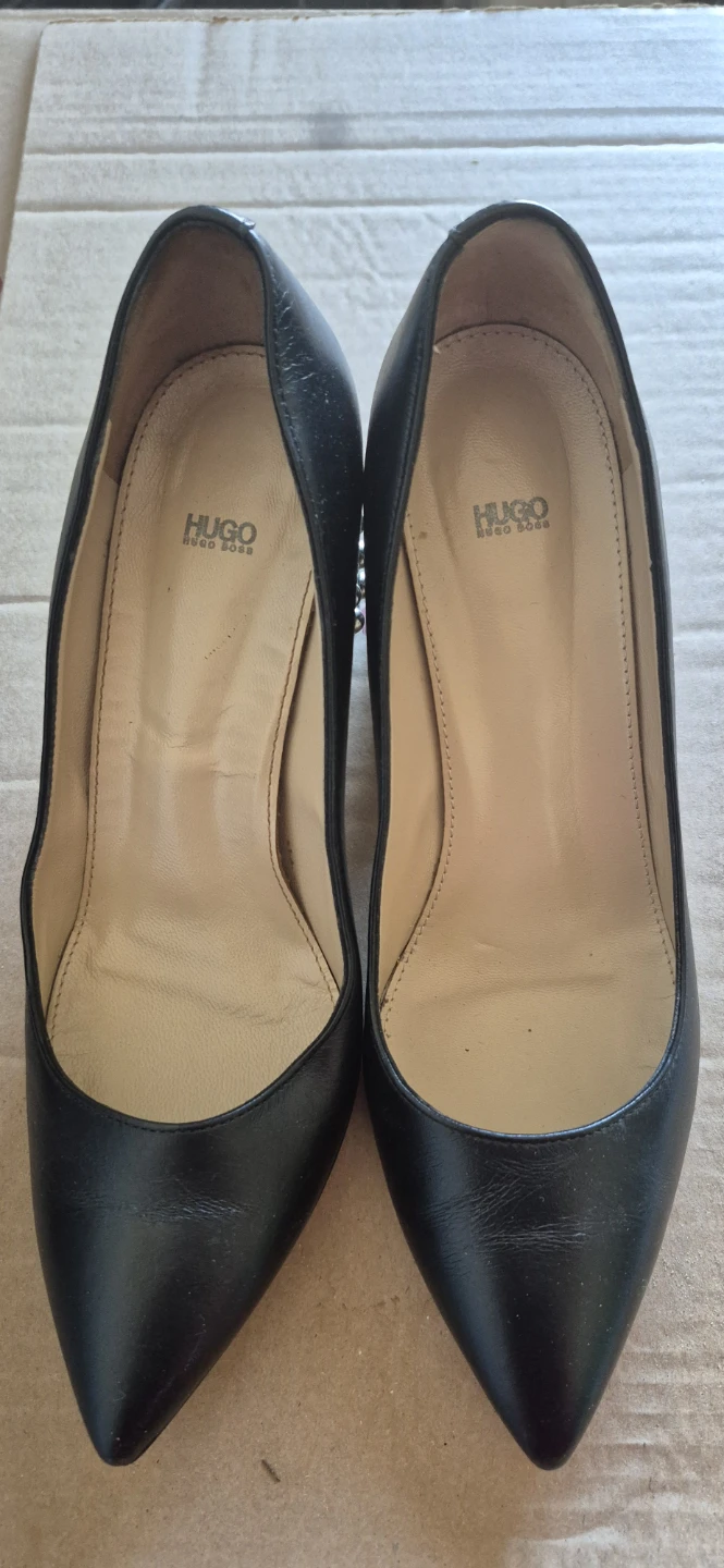 Hugo Boss Black Leather Studded Heel Pumps Size 36 - photo 2