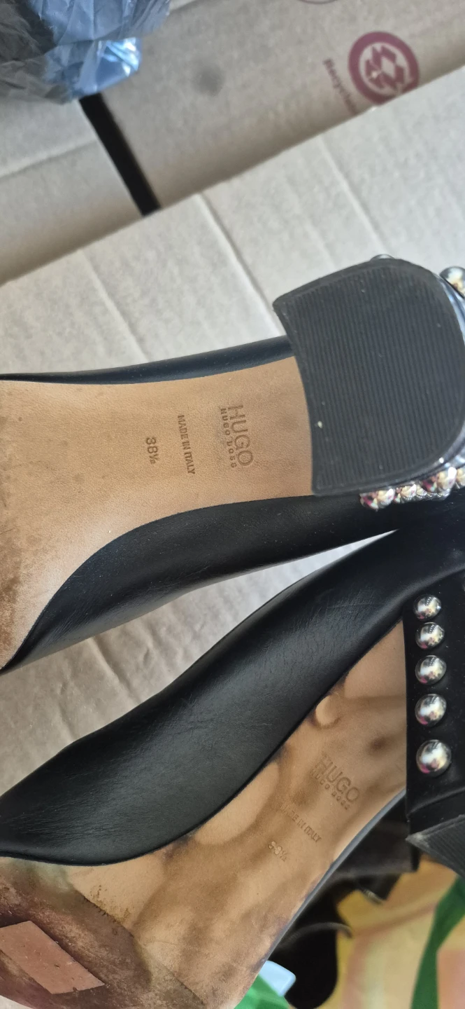 Hugo Boss Black Leather Studded Heel Pumps Size 36 - photo 3
