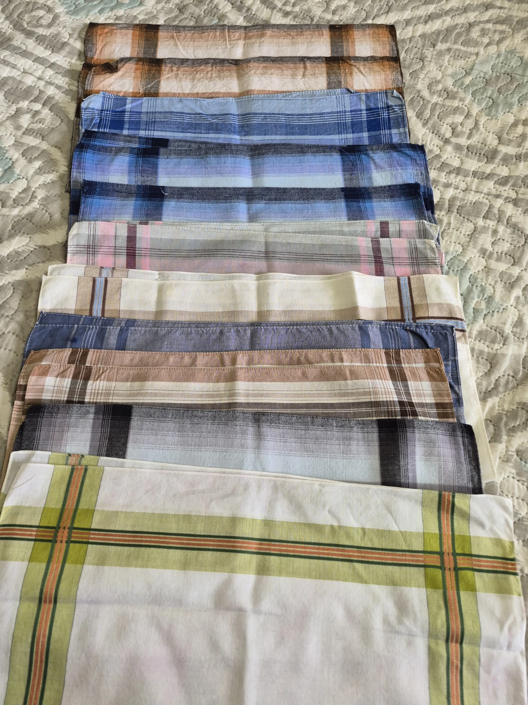 Lot of 11 Linen Hankies Nakpins etc - photo 2