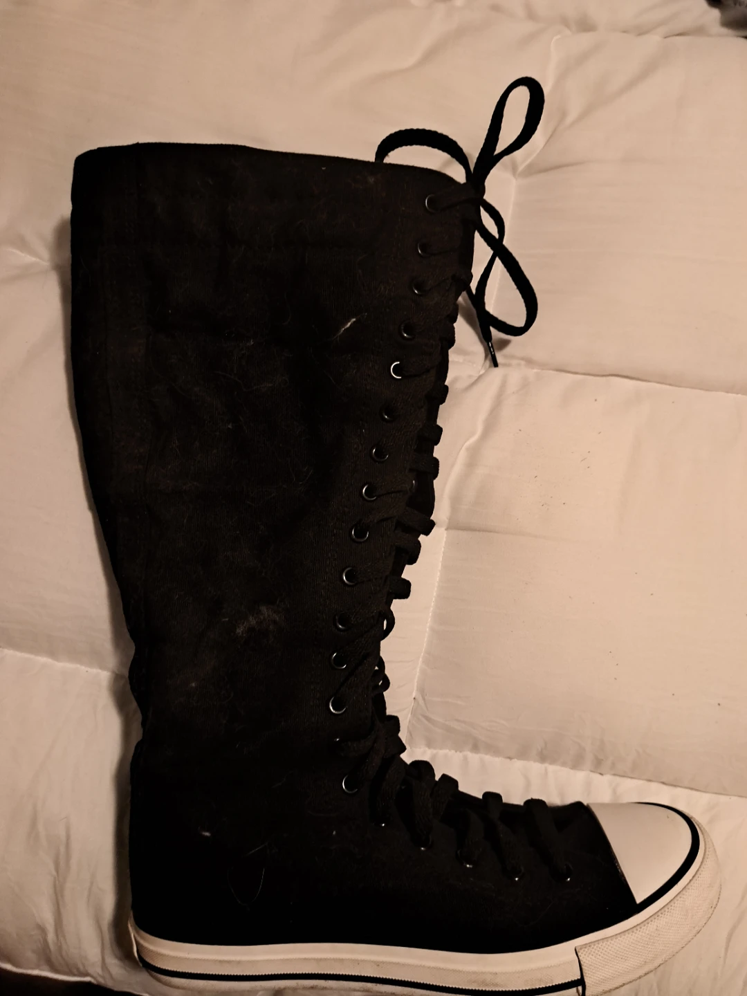 YUANBU Black Knee-High Converse with Different Lace Colors - photo 3