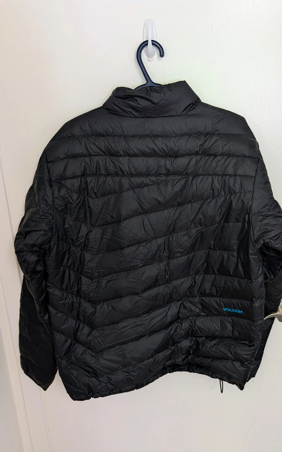 Brand New Volcom Puffer Jacket - Men's Size Large - photo 3