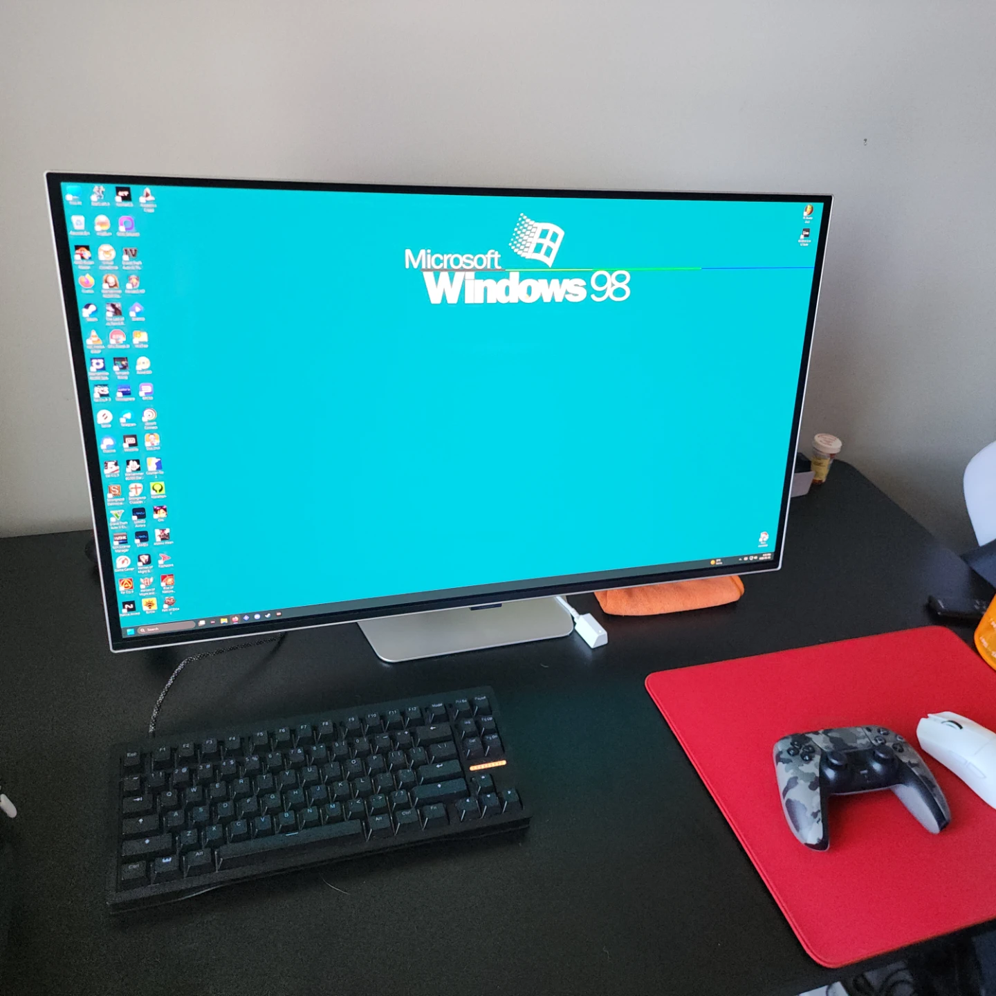 Samsung G80 OLED 32" Monitor - photo 2