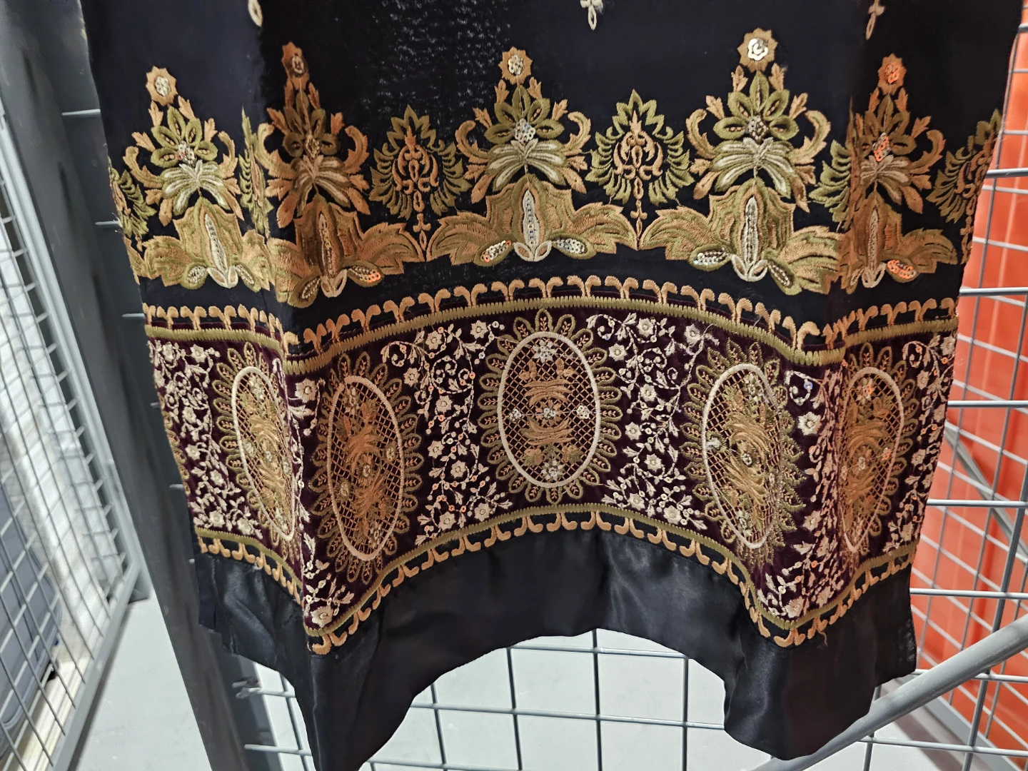 Black Indian Kurti with Pants and Dupatta Set - photo 4
