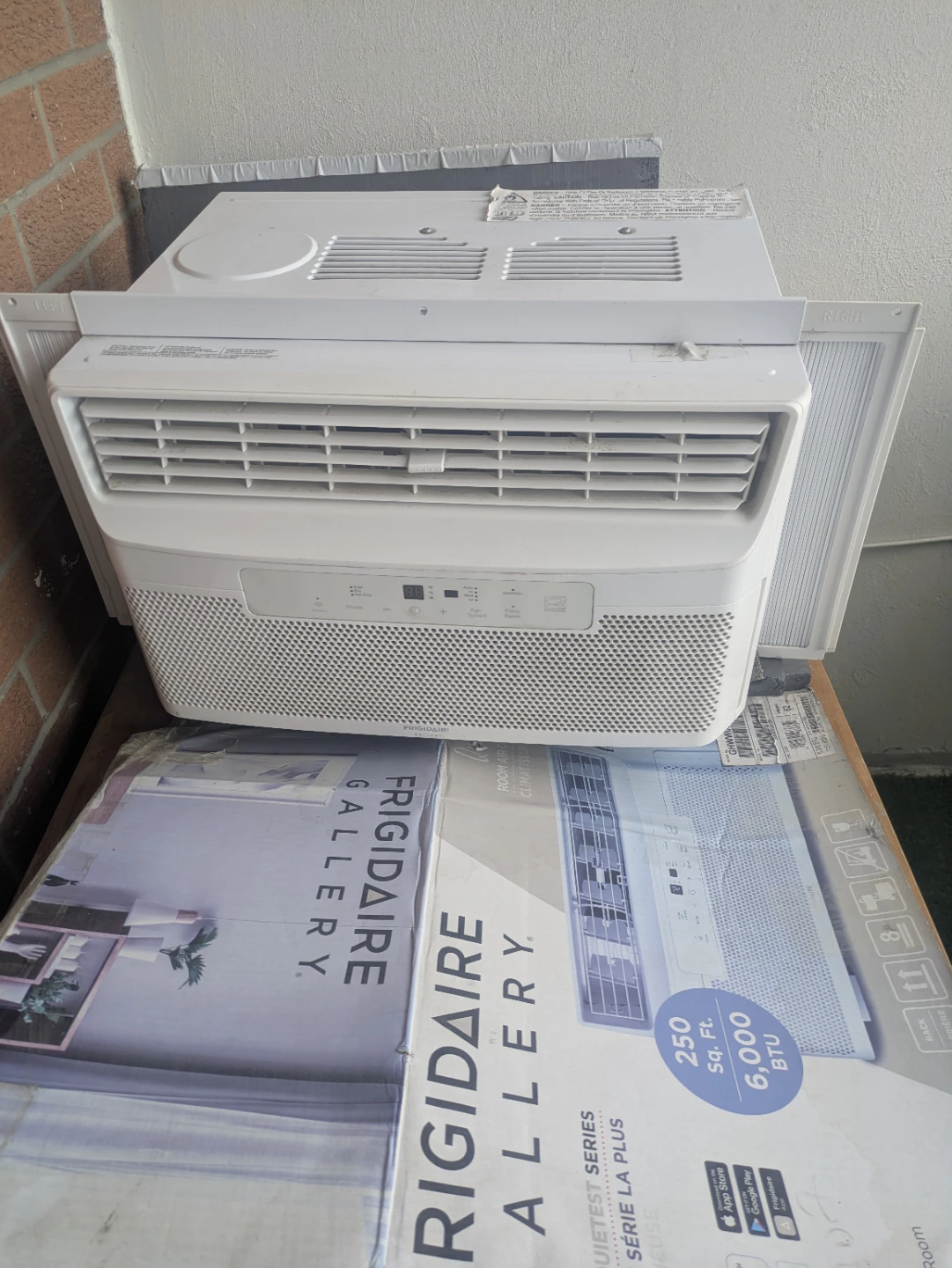 Frigidaire Window Air Conditioner - 6,000 BTU