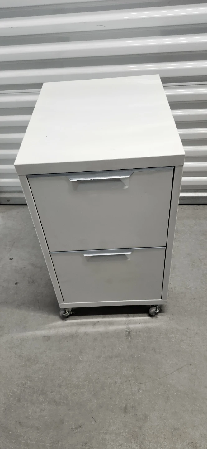 Metal filing cabinet with wheels