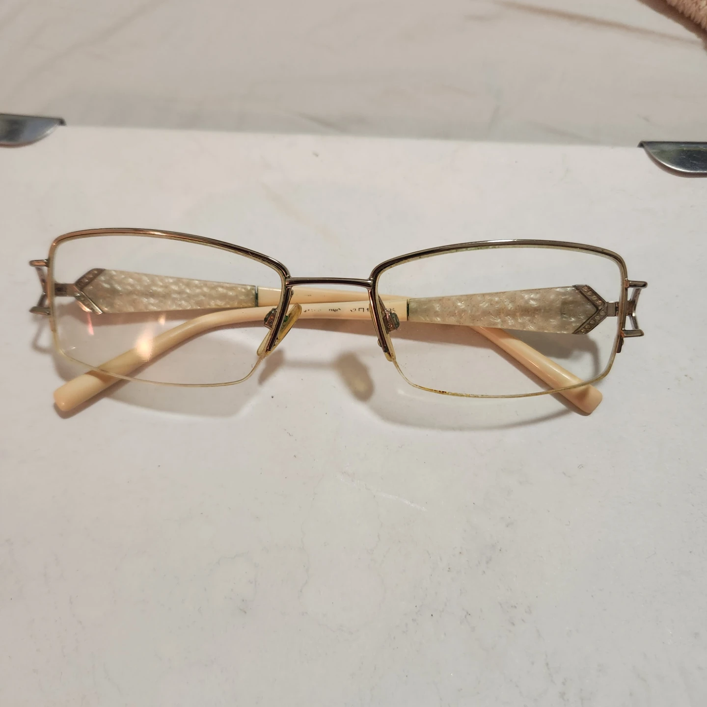 Hakim Optical Women's Glasses with Case