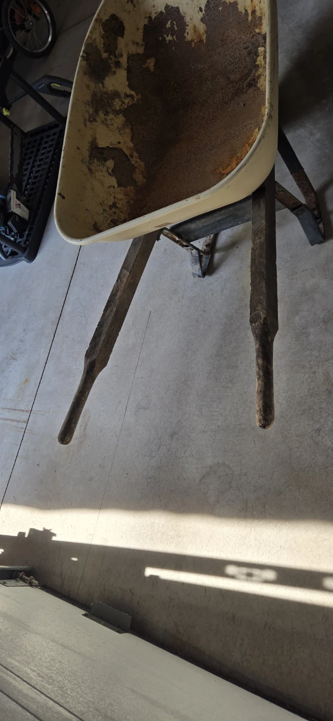 Used Wheelbarrow - photo 2