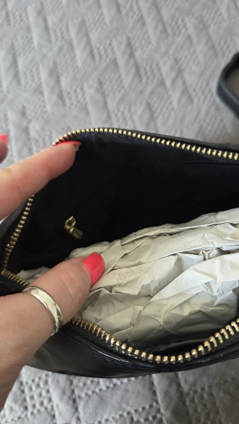 Aldo Black Crossbody Purse with Gold Chain Strap - photo 3