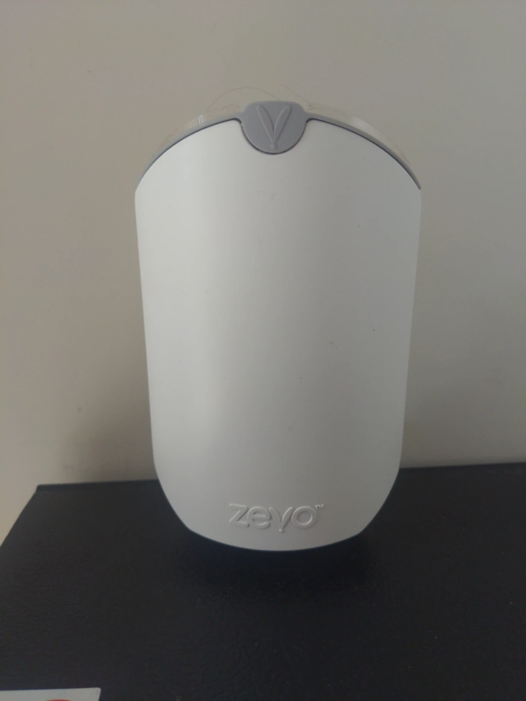 Zevo White Wireless Charger