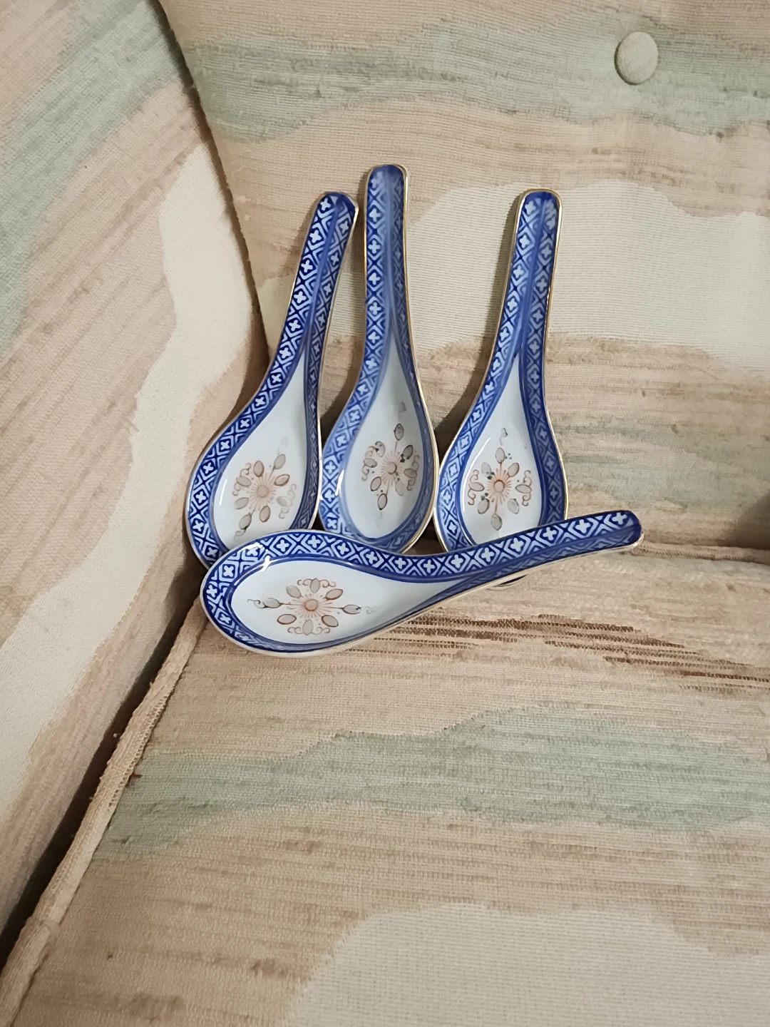 Asian Ceramic Spoons and Small Plates Set - photo 4