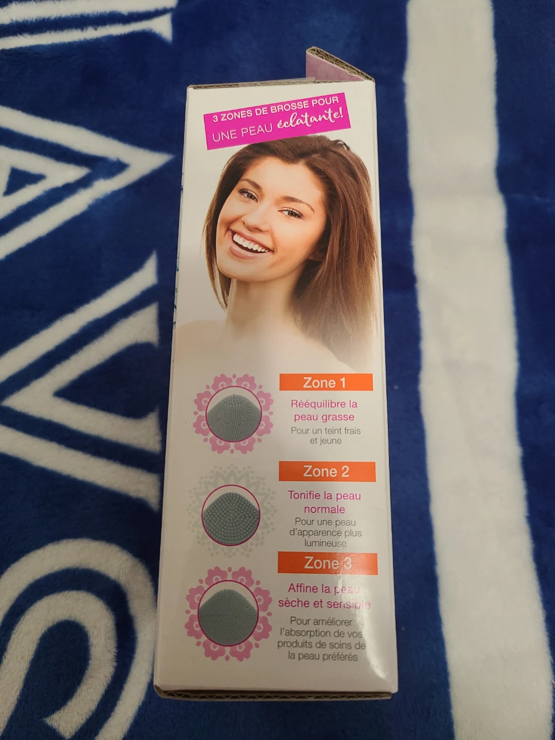 CONAIR True Glow SKINPOD Silicone Cleansing Brush ⚽️ - photo 4