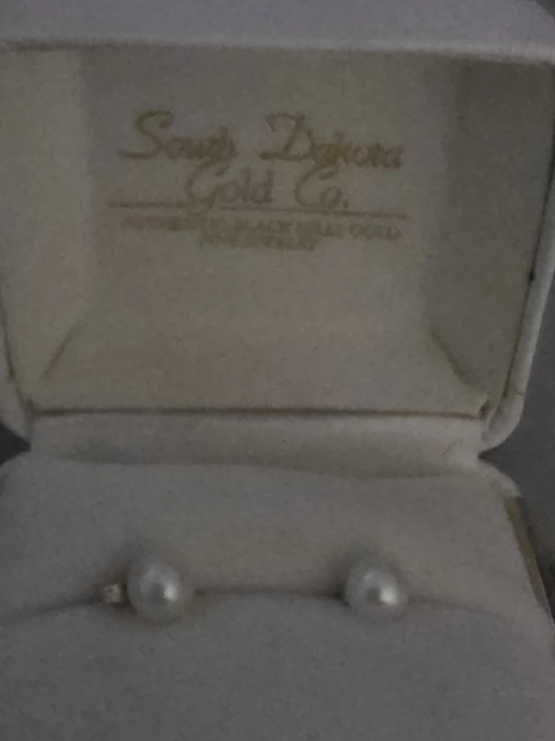 South Dakota Gold Co. Pearl Earrings in Box - photo 2
