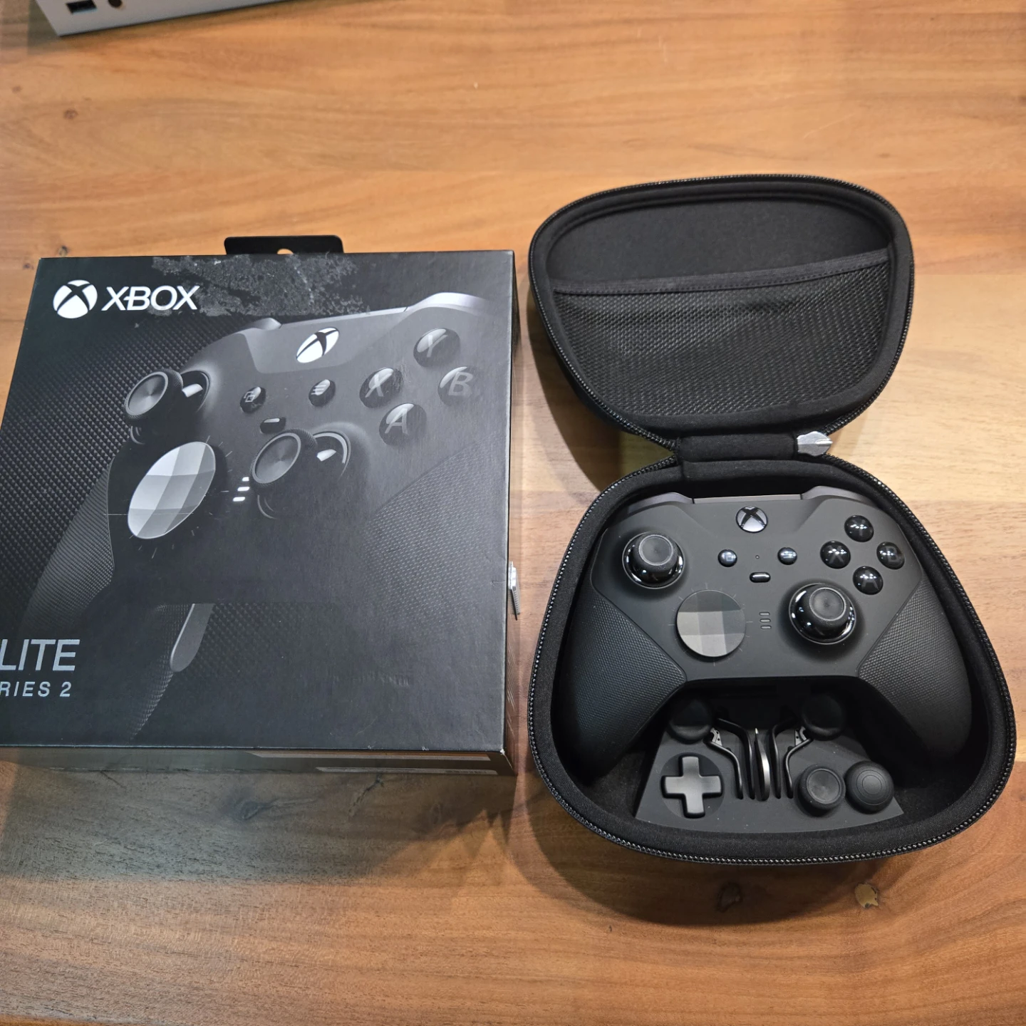 Xbox Elite Series 2 controller. Gamepad Microsoft pro