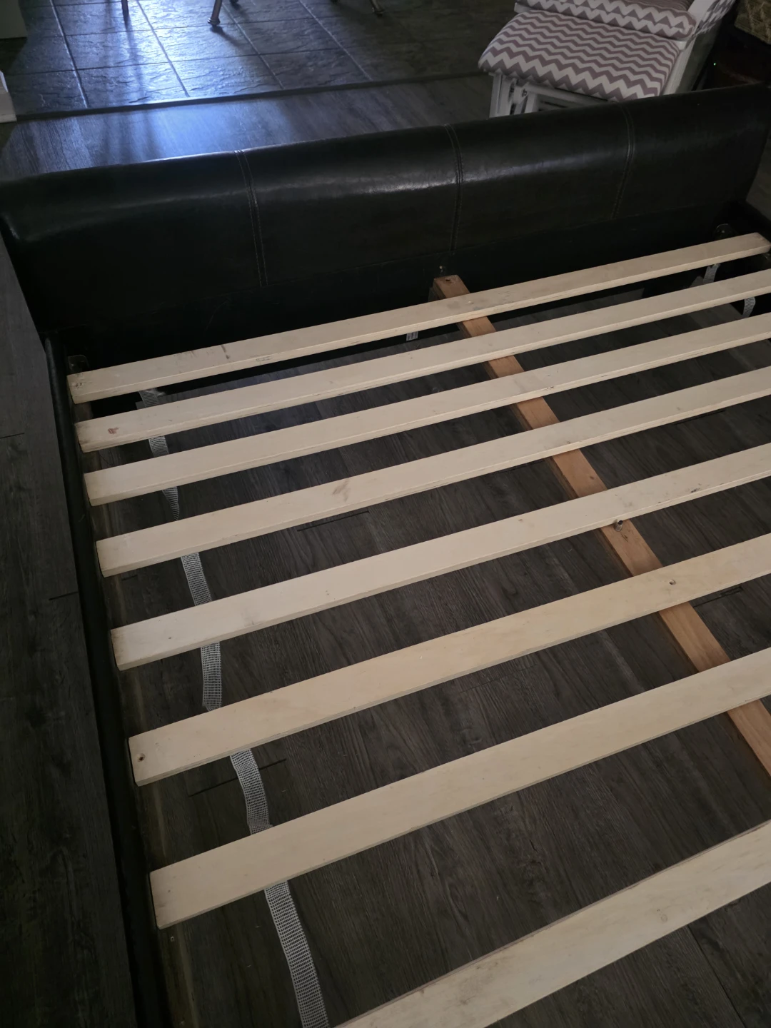 Black Faux Leather Bed Frame queen size - photo 3