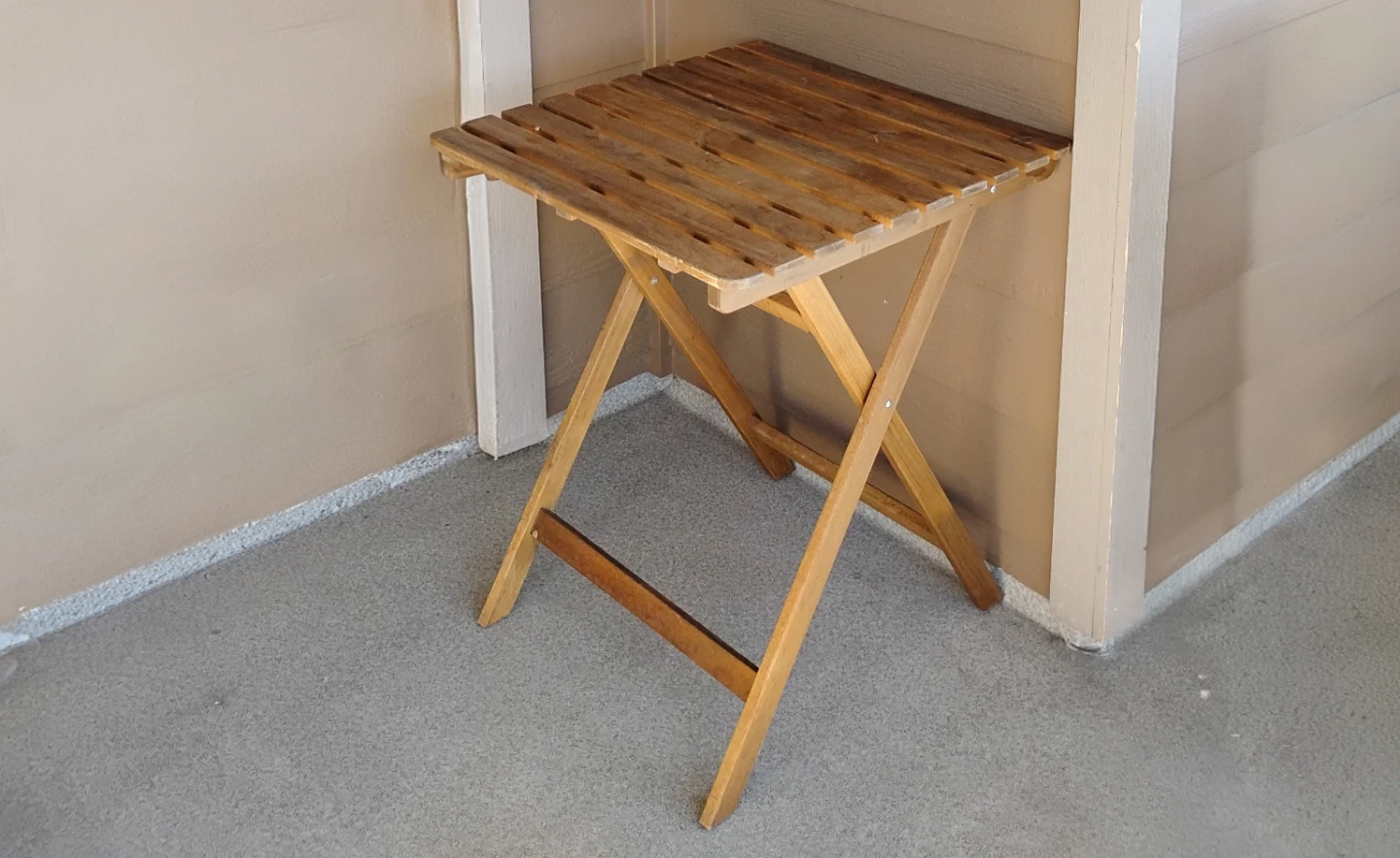 ⚽ Solid Wood Outdoor Table