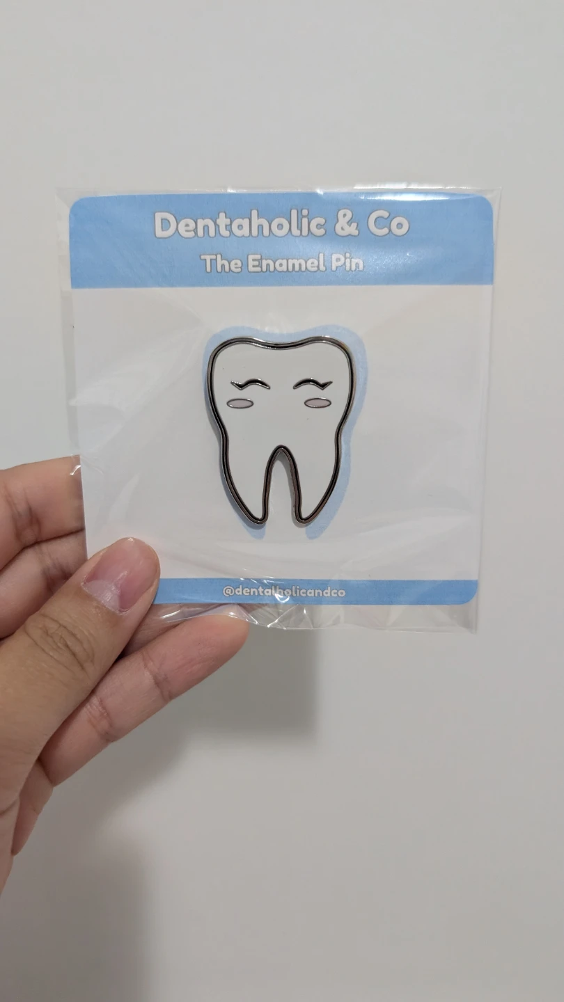 Dentaholic & Co Enamel Pin - photo 2