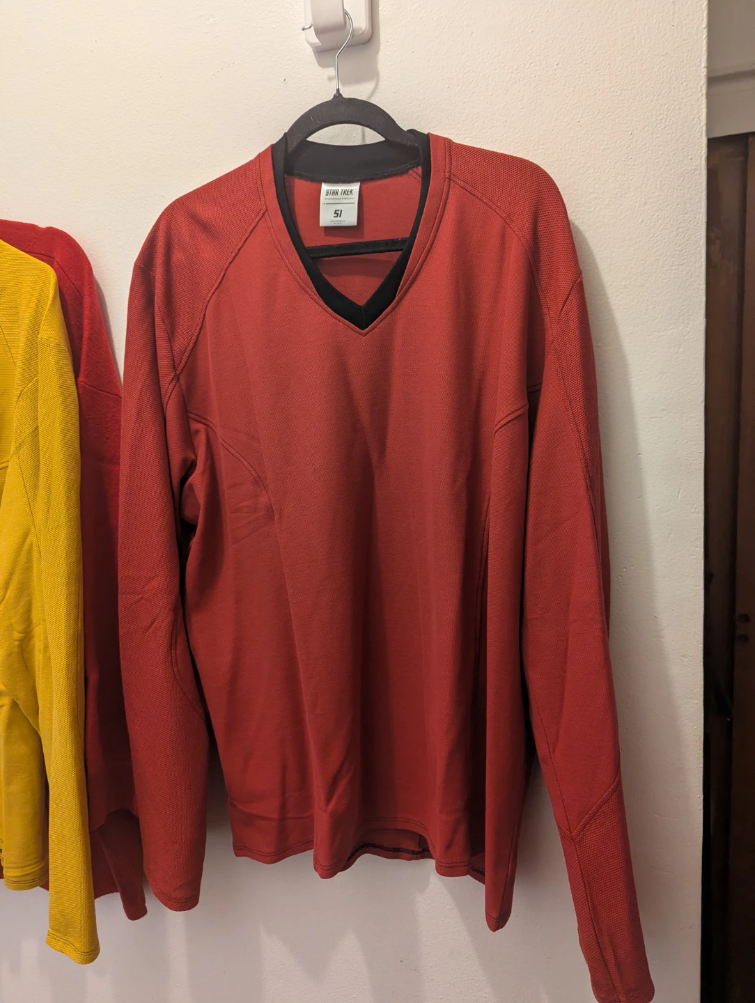 Star Trek Red Long Sleeve Shirt Size 51 - photo 2