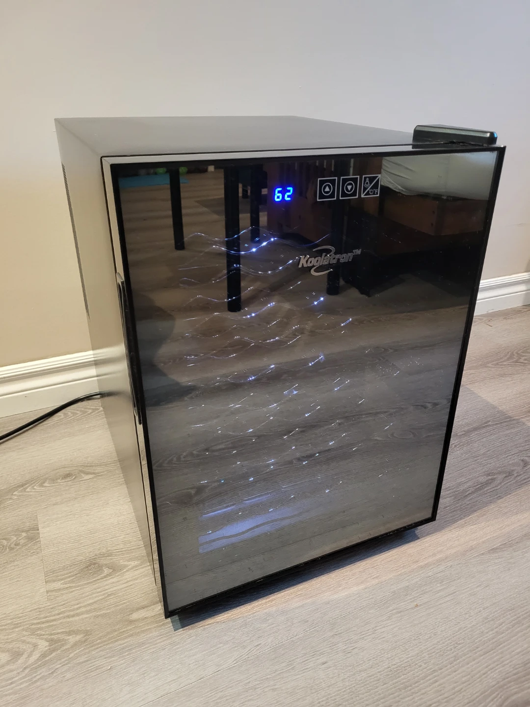 Koolatron Wine Cooler/Cellar 20 Bottles