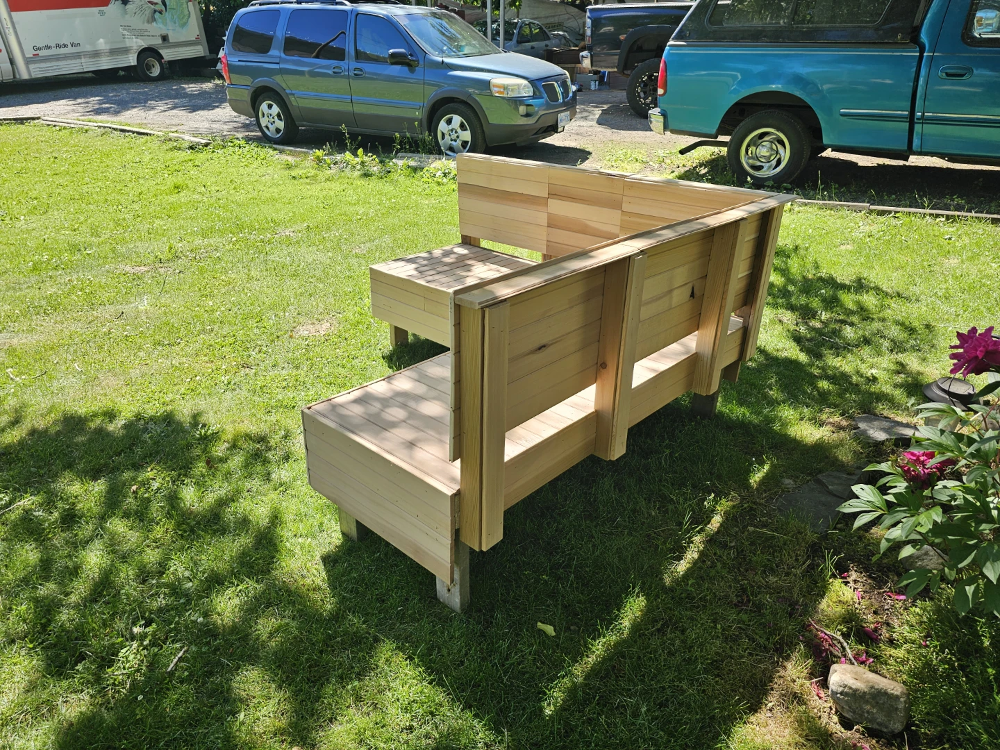 L-Shaped Wooden Outdoor Bench - photo 4