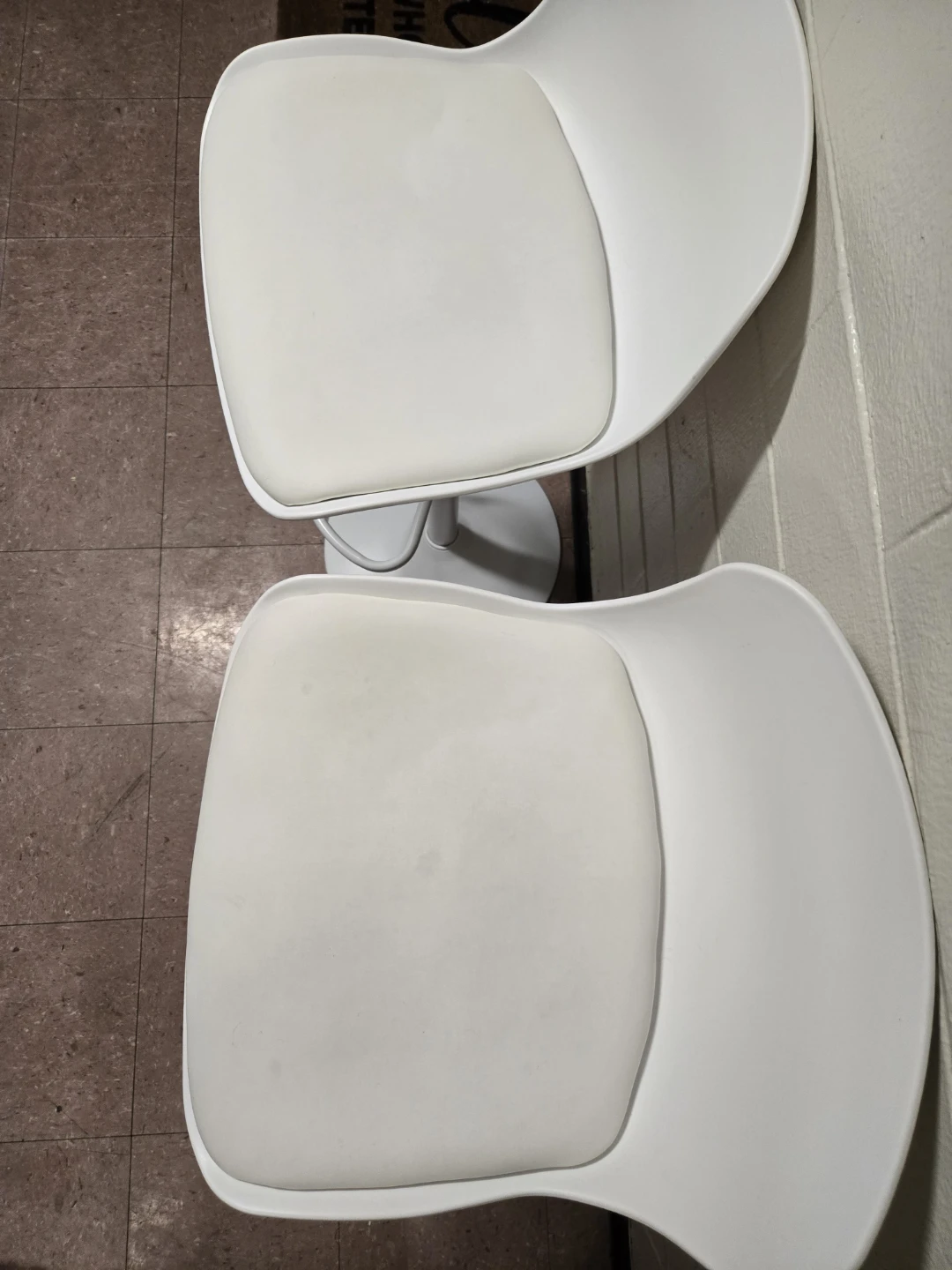 Modern White Swivel Bar Stools - Adjustable Height (Set of 2) - photo 4