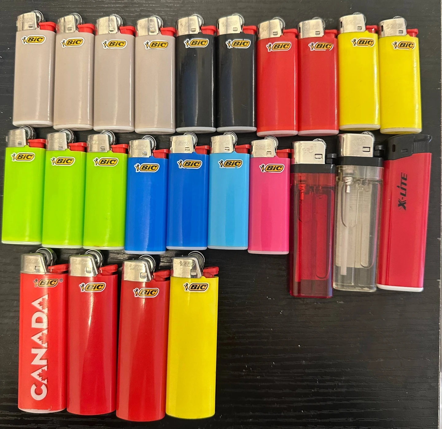 BiC lighter assosted set of 24