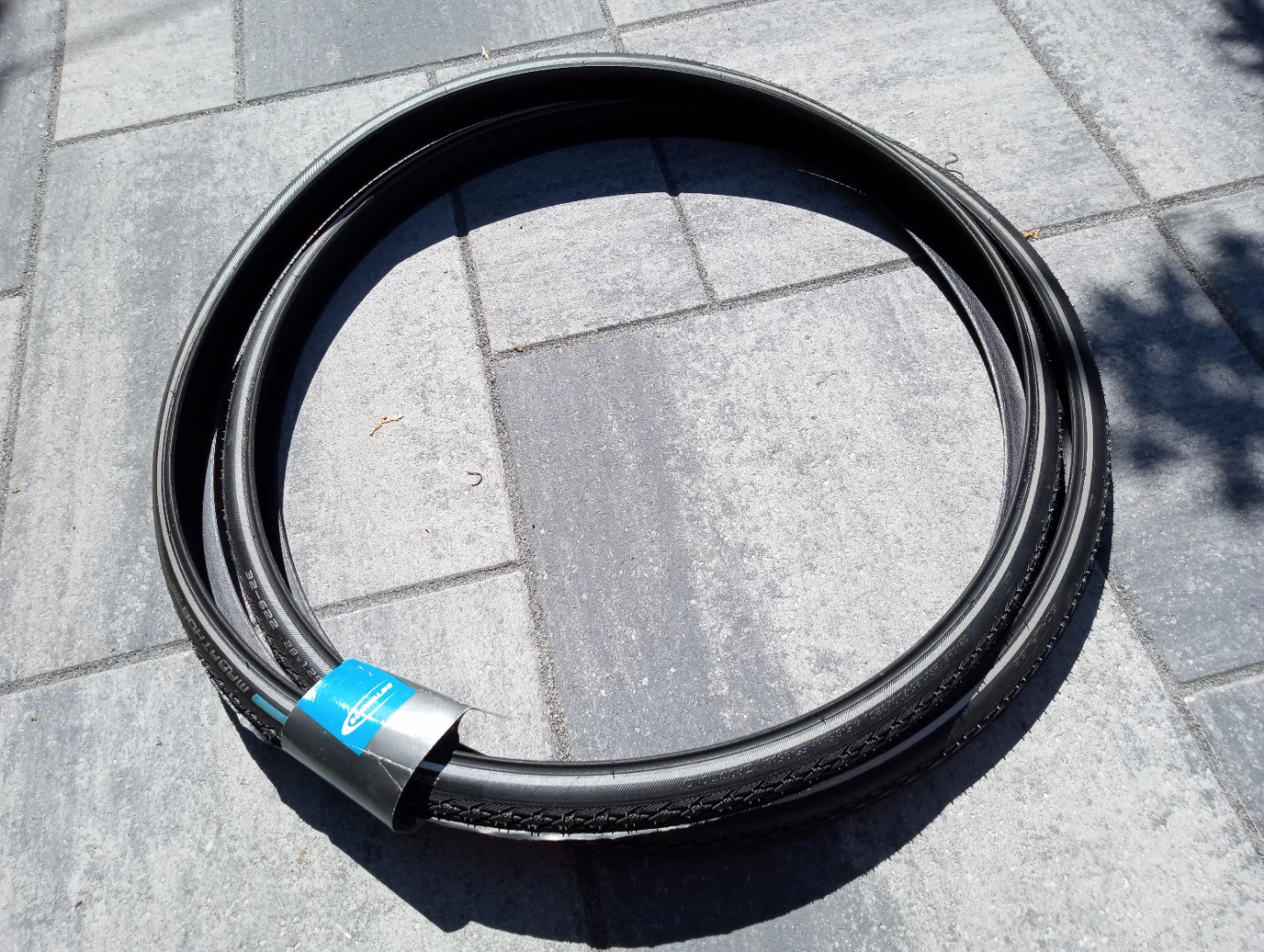 700x32c 28x1.25 Schwalbe Marathon Tires (2x)