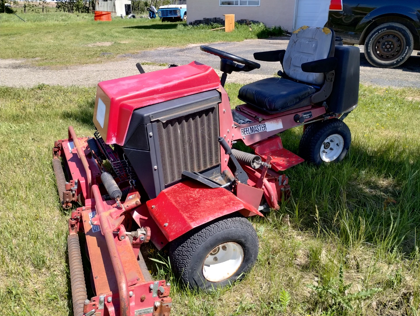 Toro medal 216 3 reel riding mower