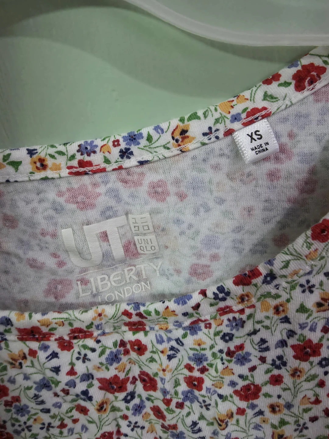 Uniqlo Liberty London Floral Print T-Shirt XS - photo 2