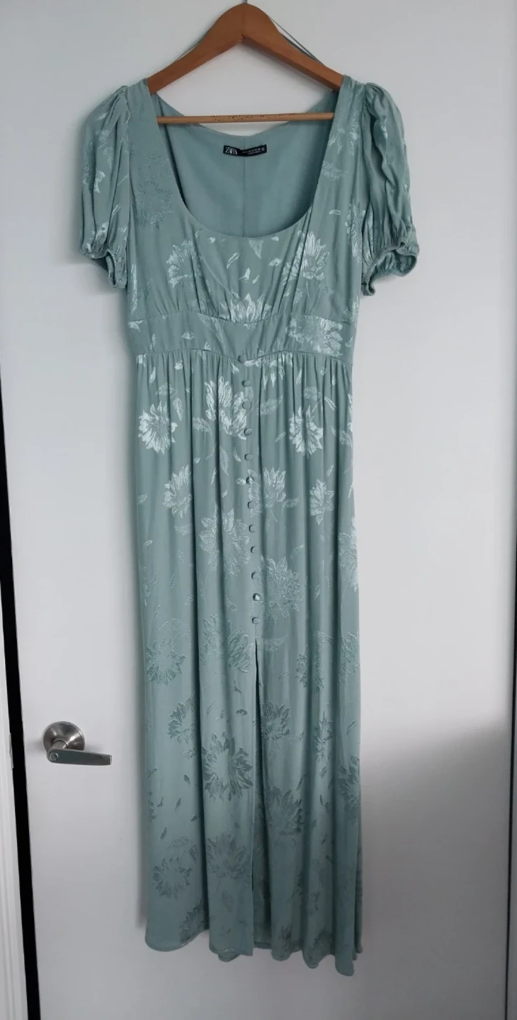 Zara Maxi Dress ⚽