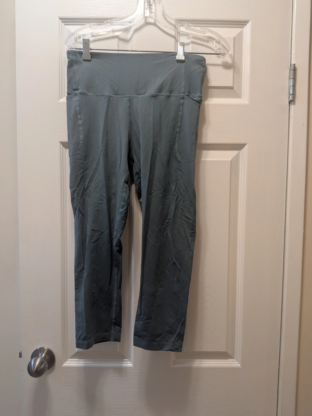 Armour leggings in a sage green  pick up in st Albert - photo 2