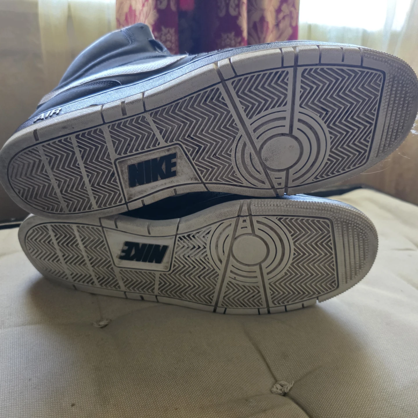 Nike Air Mid Top Sneakers - photo 3