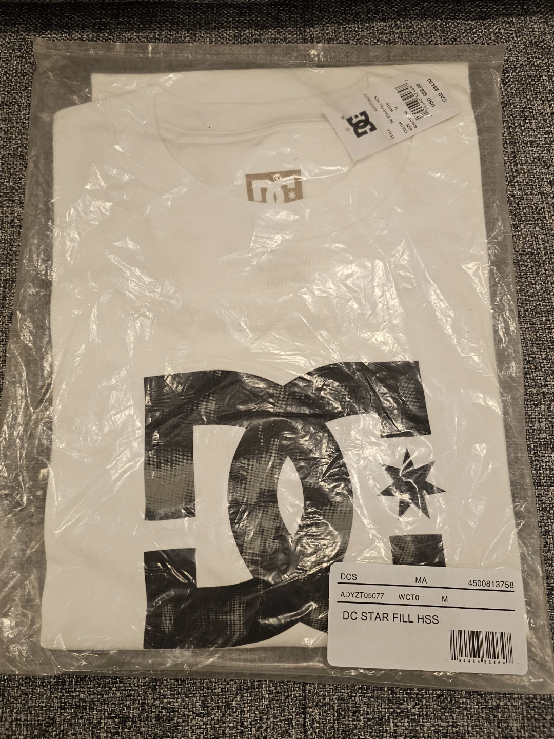 DC Shoes T-Shirt - White - Size Medium - photo 2