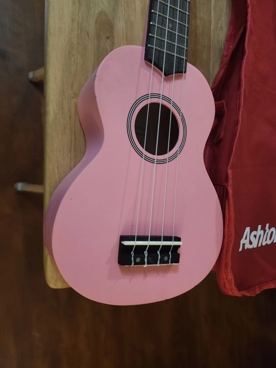 Pink Ukulele with Red Gig Bag - photo 3